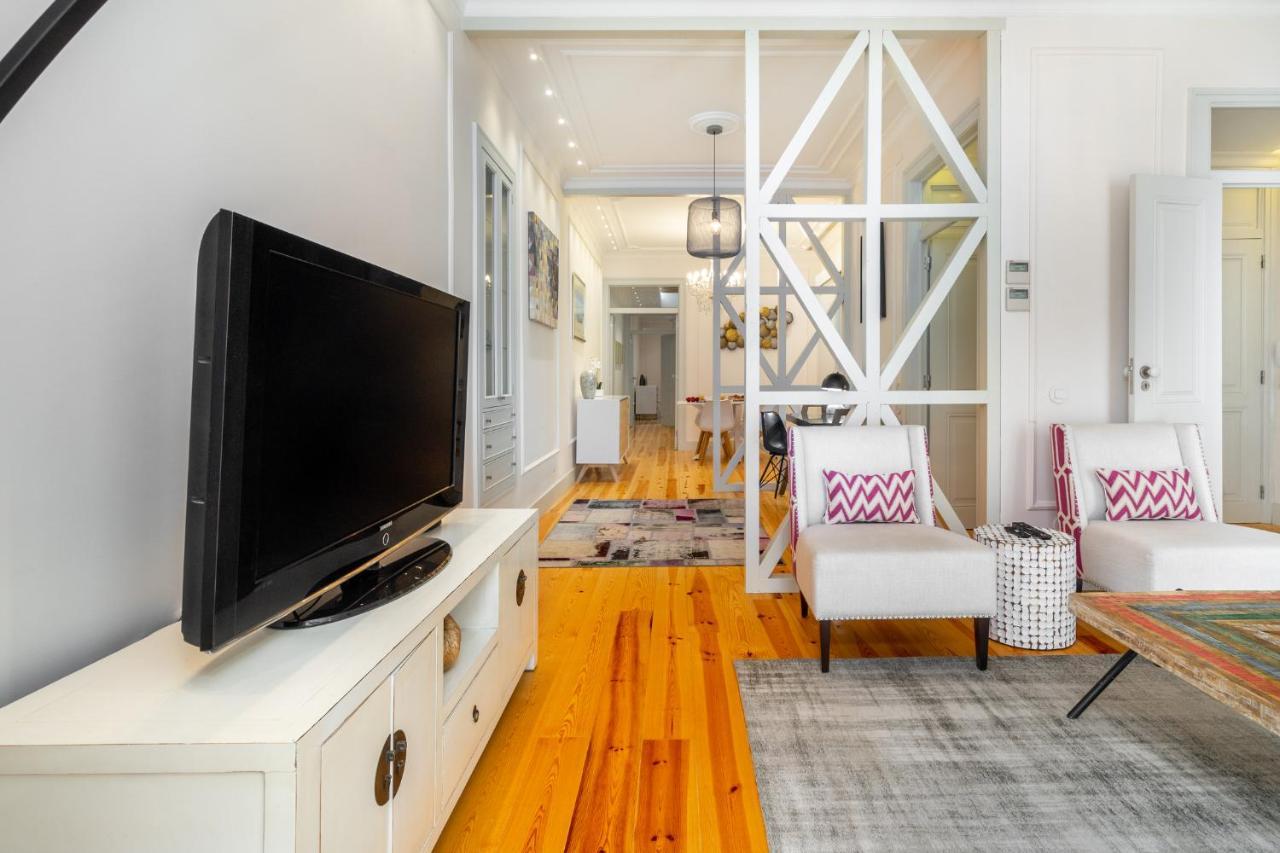 Whome Luxury Stay In Prime Location W/ Ac, Lift & Private Patio Lisboa Exteriör bild