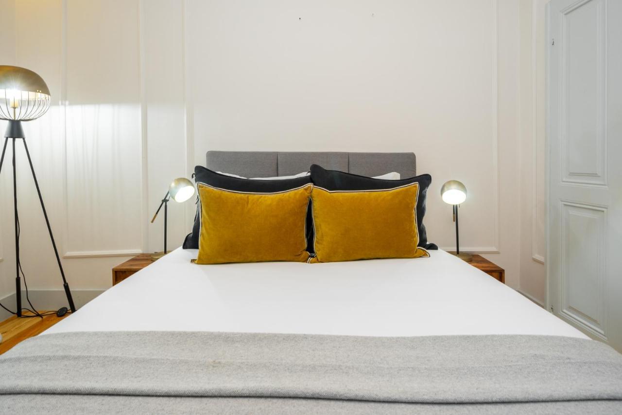 Whome Luxury Stay In Prime Location W/ Ac, Lift & Private Patio Lisboa Exteriör bild