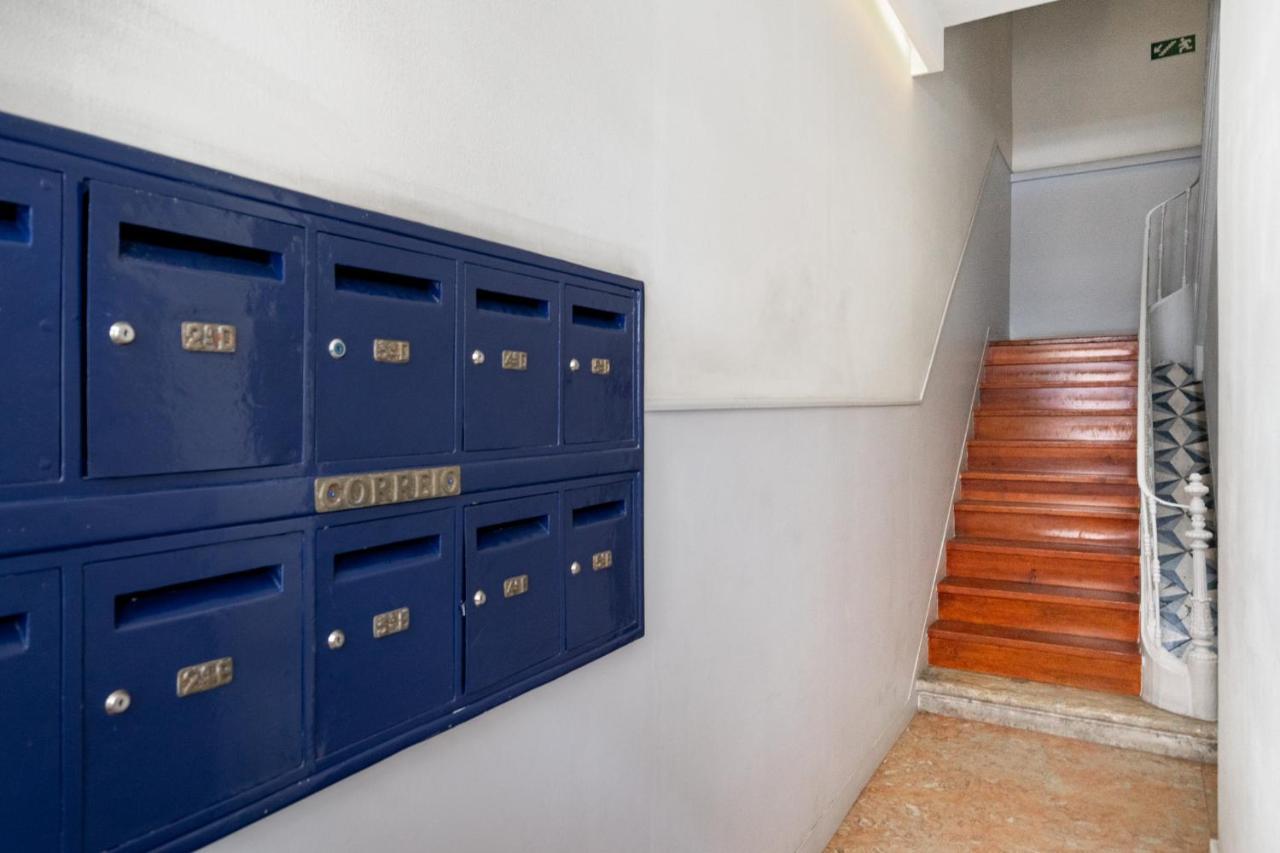 Whome Luxury Stay In Prime Location W/ Ac, Lift & Private Patio Lisboa Exteriör bild